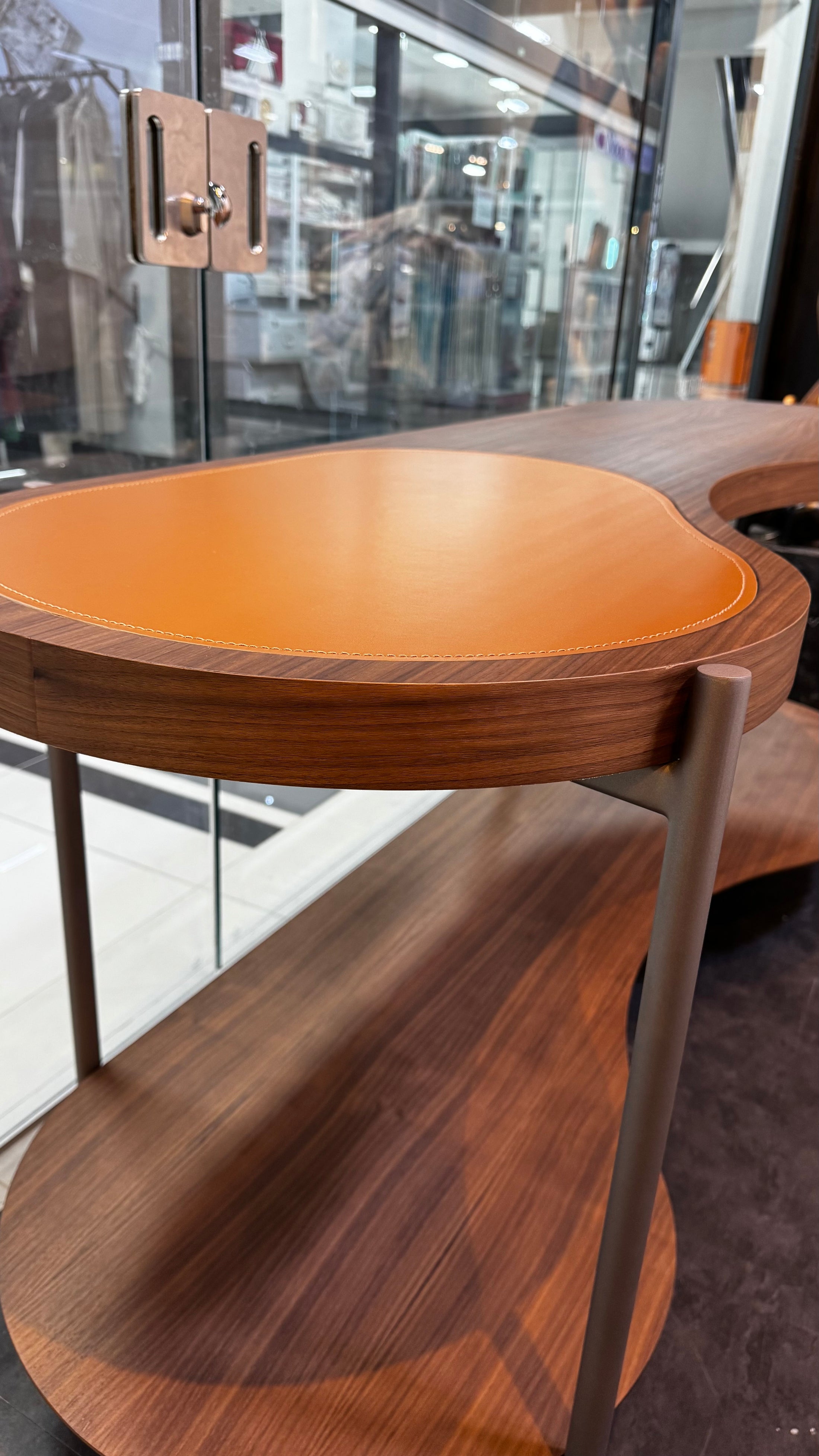 Carnauba Console