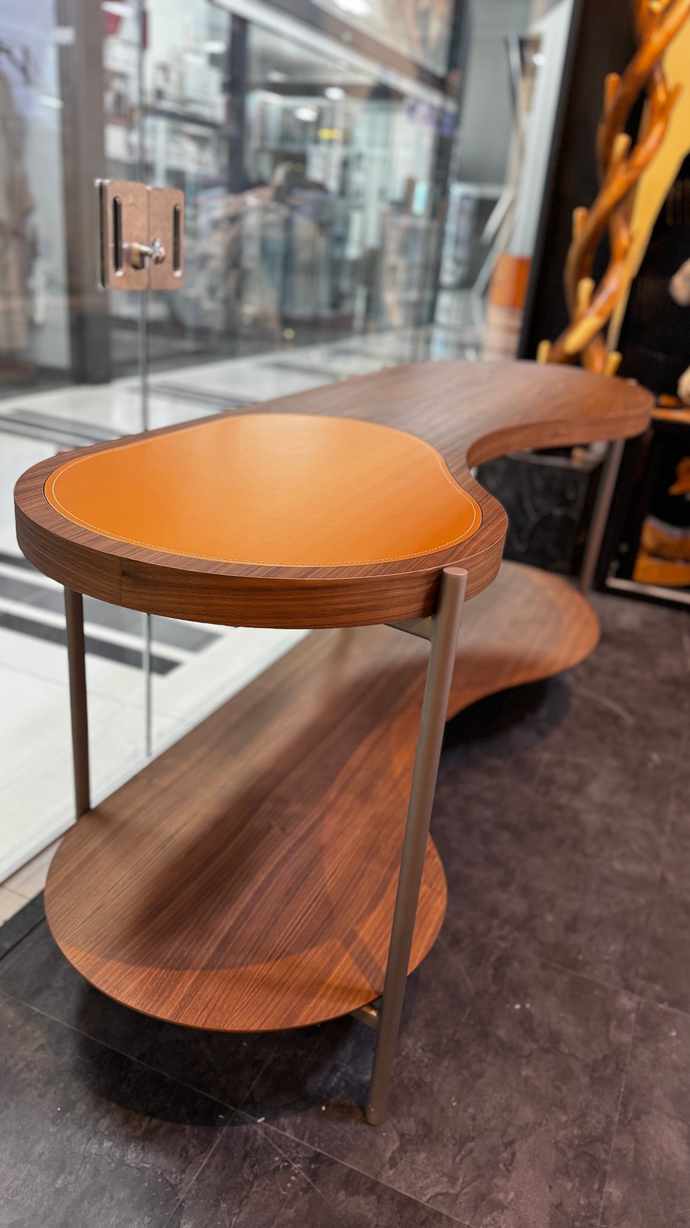 Carnauba Console